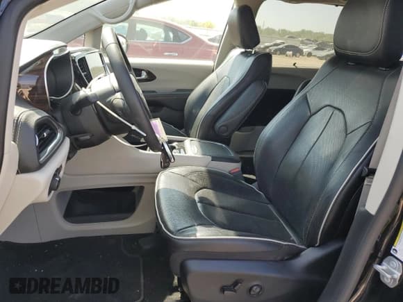 ✅ 2023 Chrysler Pacifica Limited • VIN: 2C4RC1GG3PR516814 • Lot: 80199225. Listed on Copart with 93,383 mi. Free auction sales archive from the USA and detailed vehicle history report at DreamBid. Image 7.