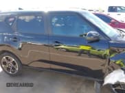 ✅ 2024 Kia Soul EX • VIN: KNDJ33AU6R7918810 • Lot: 43185442. Wystawiony na IAAI z przebiegiem 21 437 mil. Bezpłatny archiwum sprzedaży aukcyjnych z USA i szczegółowy raport historii pojazdu na DreamBid. Zdjęcie 13.