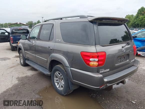 ✅ 2003 Toyota Sequoia Limited • VIN: 5TDBT48A13S202514 • Лот: 42900944. Опубликован ранее на IAAI с пробегом 215 012 миль. Бесплатный доступ к архиву аукционных продаж из США и подробный отчёт об истории автомобиля на DreamBid. Изображение 3.