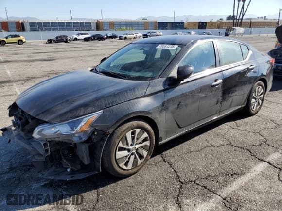 ✅ 2019 Nissan Altima S • VIN: 1N4BL4BV9KC245306 • Lot: 70687275. Wystawiony na Copart z przebiegiem 119 327 mil. Bezpłatny archiwum sprzedaży aukcyjnych z USA i szczegółowy raport historii pojazdu na DreamBid. Zdjęcie 1.