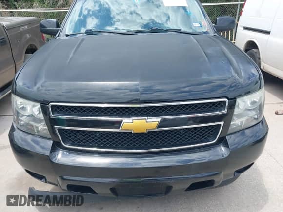 2014 Chevrolet Suburban LT z VIN 1GNSCJE09ER246246, wystawiony jako IAAI lot #42362059 z przebiegiem 321 684 mil mil oraz . Historia ofert i sprzedaży dostępna na DreamBid. Obrazek 12.