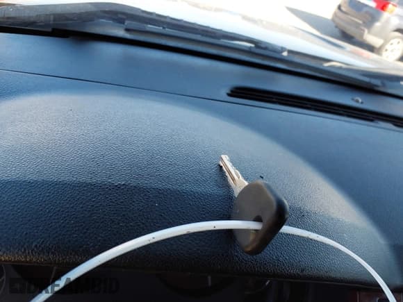 ✅ 2013 GMC Sierra 1500 SLT • VIN: 3GTP2WE71DG146605 • Lot: 41334159. Listed on IAAI with 224,640 mi. Free auction sales archive from the USA and detailed vehicle history report at DreamBid. Image 11.