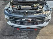 ✅ 2022 Chevrolet Silverado 1500 LT Trail Boss • VIN: 3GCUDFED4NG612774 • Lot: 94479125. Wystawiony na Copart z przebiegiem 59 256 mil. Bezpłatny archiwum sprzedaży aukcyjnych z USA i szczegółowy raport historii pojazdu na DreamBid. Zdjęcie 11.