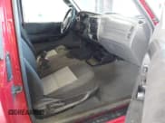 ✅ 2004 Ford Ranger XL Fleet • VIN: 1FTZR45E34PA69089 • Lot: 42964703. Wystawiony na IAAI z przebiegiem 141 045 mil. Bezpłatny archiwum sprzedaży aukcyjnych z USA i szczegółowy raport historii pojazdu na DreamBid. Zdjęcie 5.