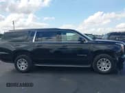 ✅ 2019 GMC Yukon XL SLT • VIN: 1GKS1GKC5KR393986 • Lot: 42215546. Wystawiony na IAAI z przebiegiem 222 156 mil. Bezpłatny archiwum sprzedaży aukcyjnych z USA i szczegółowy raport historii pojazdu na DreamBid. Zdjęcie 13.