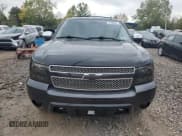 ✅ 2011 Chevrolet Suburban LTZ • VIN: 1GNSKKE39BR298779 • Lot: 74700894. Wystawiony na Copart z przebiegiem 150 101 mil. Bezpłatny archiwum sprzedaży aukcyjnych z USA i szczegółowy raport historii pojazdu na DreamBid. Zdjęcie 5.