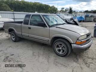 2000 Chevrolet S-10 LS с VIN 1GCCS1959Y8312195, выставлен на аукционе Copart как лот 76169234 с пробегом 217 583 миль миль и Списание • Salvage title. История ставок и продаж доступна на DreamBid. Изображение 4.