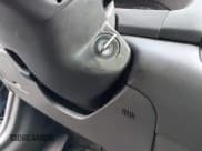 ✅ 2002 Toyota Camry XLE • VIN: 4T1BE32K52U639010 • Lot: 43788833. Wystawiony na IAAI z przebiegiem 263 169 mil. Bezpłatny archiwum sprzedaży aukcyjnych z USA i szczegółowy raport historii pojazdu na DreamBid. Zdjęcie 11.