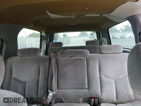 2005 Chevrolet Suburban LT с VIN 3GNEC16Z85G253229, выставлен на аукционе Copart как лот 76022044 с пробегом 225 425 миль миль и Чистый • Clean title. История ставок и продаж доступна на DreamBid. Изображение 10.