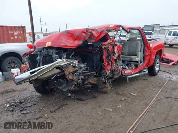 2010 Chevrolet Silverado 1500 LT with VIN 3GCRCSEA1AG145220, listed as a IAAI auction lot 41435171 with 292,991 mi miles and . Bid and sale history available at DreamBid. Image 2.