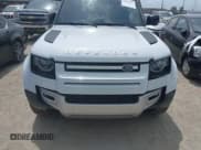 ✅ 2023 Land Rover Defender SE • VIN: SALEPEEU2P2197884 • Lot: 42097877. Listed on IAAI with 15,492 mi. Free auction sales archive from the USA and detailed vehicle history report at DreamBid. Image 12.