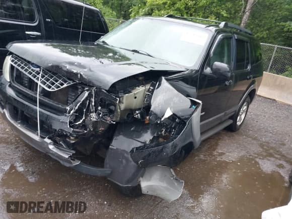 ✅ 2005 Ford Explorer XLT • VIN: 1FMDU73E65UA51729 • Лот: 42242899. Опубликован ранее на IAAI с пробегом 202 084 миль. Бесплатный доступ к архиву аукционных продаж из США и подробный отчёт об истории автомобиля на DreamBid. Изображение 2.