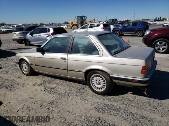 ✅ 1987 BMW 3 Series 325 • VIN: WBAAB5402H9699366 • Lot: 69994654. Listed on Copart with 272,865 mi. Free auction sales archive from the USA and detailed vehicle history report at DreamBid. Image 2.
