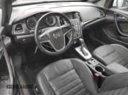 ✅ 2016 Buick Cascada Premium • VIN: W04WT3N58GG070722 • Lot: 89862015. Wystawiony na Copart z przebiegiem 36 513 mil. Bezpłatny archiwum sprzedaży aukcyjnych z USA i szczegółowy raport historii pojazdu na DreamBid. Zdjęcie 8.