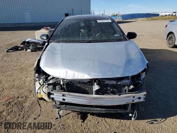✅ 2022 Toyota Corolla • VIN: JTNK4MBE4N3162907 • Lot: 87227115. Wystawiony na Copart z przebiegiem 91 337 mil. Bezpłatny archiwum sprzedaży aukcyjnych z USA i szczegółowy raport historii pojazdu na DreamBid. Zdjęcie 5.