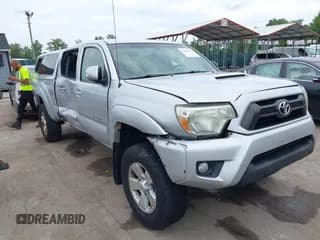✅ 2013 Toyota Tacoma • VIN: 3TMMU4FN1DM055477 • Lot: 42306479. Listed on IAAI with 191,792 mi. Free auction sales archive from the USA and detailed vehicle history report at DreamBid. Image 1.