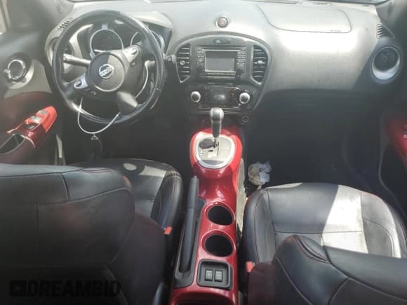 ✅ 2012 Nissan Juke SV • VIN: JN8AF5MV3CT119965 • Lot: 61696515. Wystawiony na Copart z przebiegiem 102 965 mil. Bezpłatny archiwum sprzedaży aukcyjnych z USA i szczegółowy raport historii pojazdu na DreamBid. Zdjęcie 8.