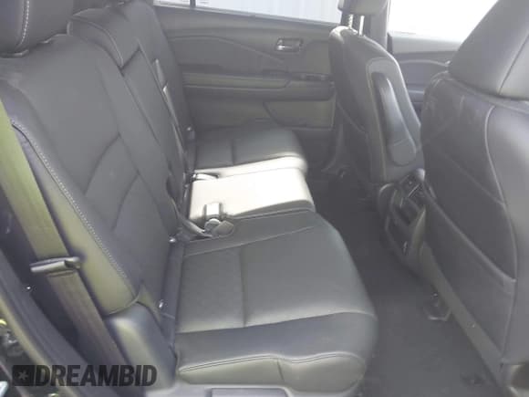 ✅ 2021 Honda Passport EX-L • VIN: 5FNYF8H59MB031013 • Lot: 41998552. Listed on IAAI with 25,618 mi. Free auction sales archive from the USA and detailed vehicle history report at DreamBid. Image 8.