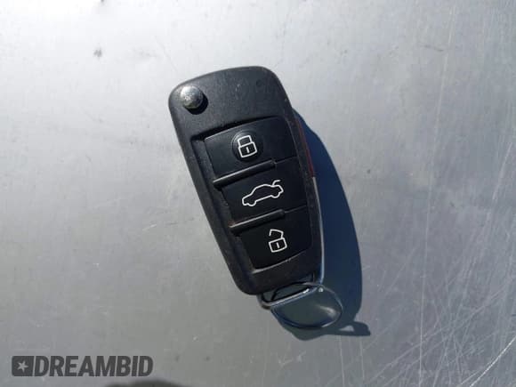 ✅ 2016 Audi Q3 Premium Plus • VIN: WA1EFCFS2GR017798 • Lot: 43794524. Listed on IAAI with 55,666 mi. Free auction sales archive from the USA and detailed vehicle history report at DreamBid. Image 11.