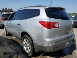 ✅ 2010 Chevrolet Traverse 2LT • VIN: 1GNLRGED9AJ260245 • Lot: 72128204. Wystawiony na Copart z przebiegiem Nie podano. Bezpłatny archiwum sprzedaży aukcyjnych z USA i szczegółowy raport historii pojazdu na DreamBid. Zdjęcie 2.