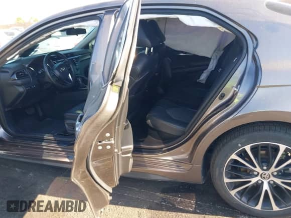 2020 Toyota Camry Hybrid SE с VIN 4T1G31AKXLU539942, выставлен на аукционе IAAI как лот 42300015 с пробегом 67 035 миль миль и . История ставок и продаж доступна на DreamBid. Изображение 8.