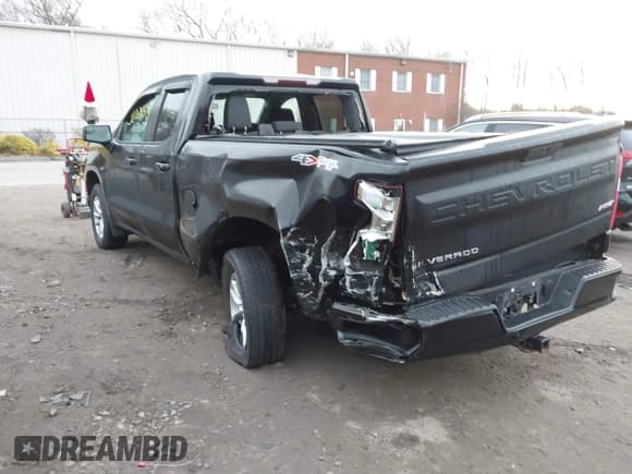 ✅ 2019 Chevrolet Silverado 1500 RST • VIN: 1GCRYEED5KZ239308 • Lot: 41024575. Wystawiony na IAAI z przebiegiem 50 618 mil. Bezpłatny archiwum sprzedaży aukcyjnych z USA i szczegółowy raport historii pojazdu na DreamBid. Zdjęcie 3.