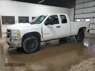 ✅ 2008 Chevrolet Silverado 2500HD Work Truck • VIN: 1GCHK29K48E171149 • Лот: 93375895. Опубликован ранее на Copart с пробегом 168 640 миль. Бесплатный доступ к архиву аукционных продаж из США и подробный отчёт об истории автомобиля на DreamBid. Изображение 1.