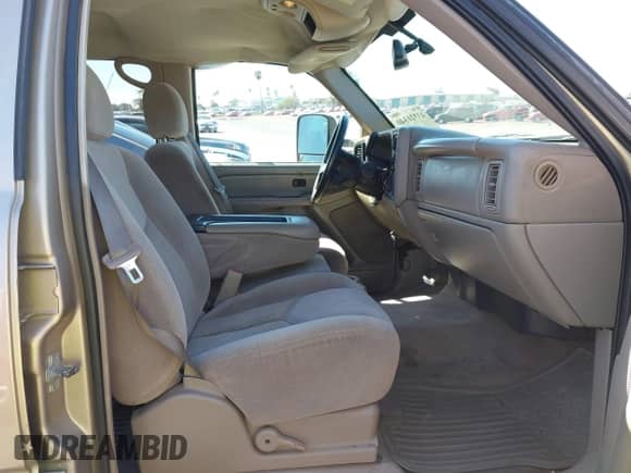 2006 Chevrolet Silverado 1500 LT1 with VIN 2GCEC13Z361349261, listed as a IAAI auction lot 43321340 with 105,775 mi miles and . Bid and sale history available at DreamBid. Image 5.