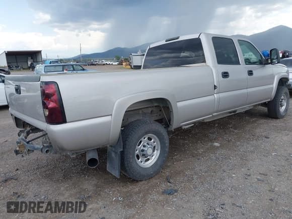 ✅ 2007 Chevrolet Silverado 2500HD LT1 • VIN: 1GCHK23D87F116948 • Лот: 42846349. Опубликован ранее на IAAI с пробегом Не указан. Бесплатный доступ к архиву аукционных продаж из США и подробный отчёт об истории автомобиля на DreamBid. Изображение 4.