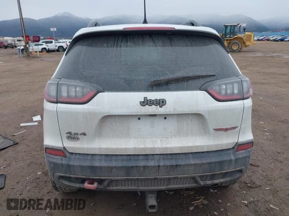 ✅ 2019 Jeep Cherokee Trailhawk Elite • VIN: 1C4PJMBX1KD476881 • Lot: 41922450. Listed on IAAI with 75,248 mi. Free auction sales archive from the USA and detailed vehicle history report at DreamBid. Image 15.