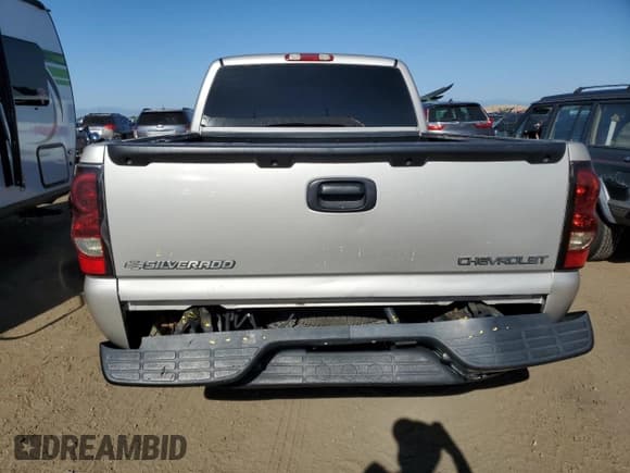 ✅ 2004 Chevrolet Silverado 1500 Z71 • VIN: 2GCEK19T641237251 • Лот: 69283944. Опубликован ранее на Copart с пробегом 174 414 миль. Бесплатный доступ к архиву аукционных продаж из США и подробный отчёт об истории автомобиля на DreamBid. Изображение 6.