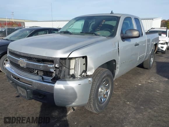 ✅ 2011 Chevrolet Silverado 1500 LS • VIN: 1GCRKREA3BZ387732 • Lot: 43631376. Listed on IAAI with 169,610 mi. Free auction sales archive from the USA and detailed vehicle history report at DreamBid. Image 2.