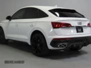✅ 2023 Audi SQ5 Sportback Premium Plus • VIN: WA124AFY1P2038636 • Лот: 66205685. Опубликован ранее на Copart с пробегом 27 258 миль. Бесплатный доступ к архиву аукционных продаж из США и подробный отчёт об истории автомобиля на DreamBid. Изображение 4.