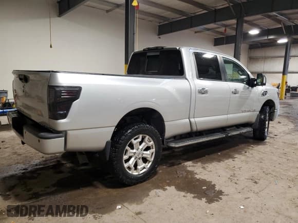 ✅ 2016 Nissan Titan SL • VIN: 1N6BA1F44GN510707 • Lot: 57948665. Wystawiony na Copart z przebiegiem 89 723 mil. Bezpłatny archiwum sprzedaży aukcyjnych z USA i szczegółowy raport historii pojazdu na DreamBid. Zdjęcie 3.
