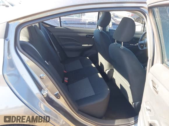 ✅ 2024 Nissan Versa S • VIN: 3N1CN8DV0RL909622 • Лот: 43860409. Опубликован ранее на IAAI с пробегом 23 730 миль. Бесплатный доступ к архиву аукционных продаж из США и подробный отчёт об истории автомобиля на DreamBid. Изображение 8.