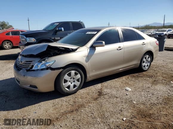✅ 2007 Toyota Camry LE • VIN: 4T1BE46K27U134758 • Лот: 92745915. Опубликован ранее на Copart с пробегом 105 189 миль. Бесплатный доступ к архиву аукционных продаж из США и подробный отчёт об истории автомобиля на DreamBid. Изображение 1.