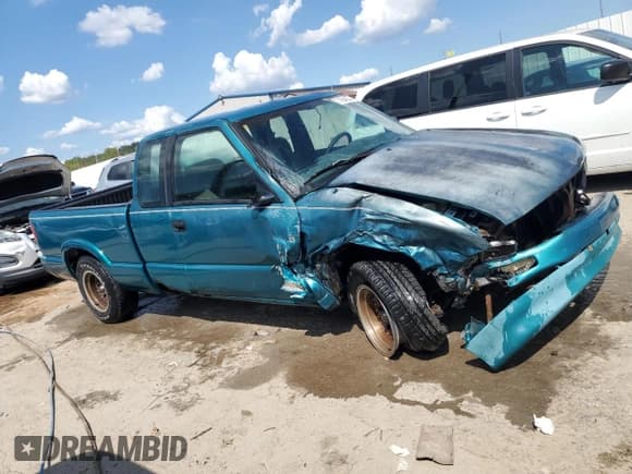 ✅ 1994 Chevrolet S-10 LS • VIN: 1GCCS19Z1R8217571 • Лот: 71994634. Опубликован ранее на Copart с пробегом 167 632 миль. Бесплатный доступ к архиву аукционных продаж из США и подробный отчёт об истории автомобиля на DreamBid. Изображение 4.