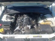 ✅ 2005 Chrysler 300 C • VIN: 2C3JA63H25H576637 • Lot: 43500412. Wystawiony na IAAI z przebiegiem 62 906 mil. Bezpłatny archiwum sprzedaży aukcyjnych z USA i szczegółowy raport historii pojazdu na DreamBid. Zdjęcie 10.