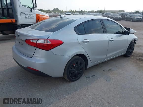 ✅ 2016 Kia Forte LX • VIN: KNAFK4A64G5607897 • Lot: 43225369. Listed on IAAI with 147,091 mi. Free auction sales archive from the USA and detailed vehicle history report at DreamBid. Image 4.
