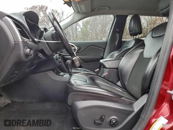 ✅ 2020 Jeep Cherokee Latitude Plus • VIN: 1C4PJMLB3LD576016 • Lot: 94374245. Listed on Copart with 146,080 mi. Free auction sales archive from the USA and detailed vehicle history report at DreamBid. Image 7.