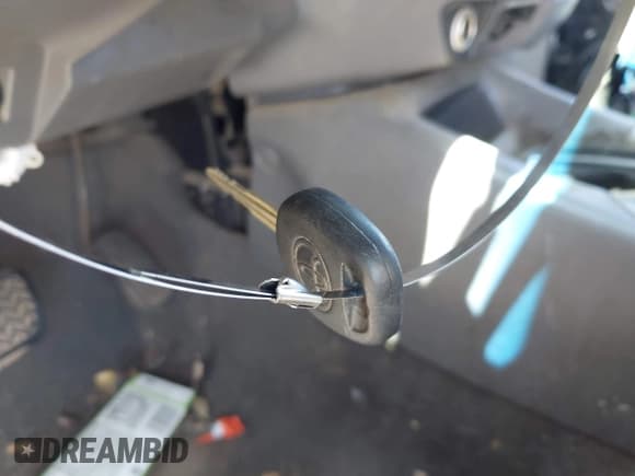 ✅ 2001 Toyota Sequoia Limited • VIN: 5TDBT48A71S008843 • Lot: 42261475. Listed on IAAI with 273,397 mi. Free auction sales archive from the USA and detailed vehicle history report at DreamBid. Image 11.