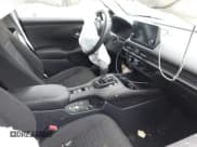 ✅ 2025 Honda HR-V LX • VIN: 3CZRZ2H35SM732822 • Lot: 43424127. Wystawiony na IAAI z przebiegiem 23 833 mil. Bezpłatny archiwum sprzedaży aukcyjnych z USA i szczegółowy raport historii pojazdu na DreamBid. Zdjęcie 5.