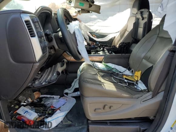 ✅ 2019 Chevrolet Silverado 2500HD LTZ • VIN: 1GC1KTEY7KF125723 • Lot: 71325495. Wystawiony na Copart z przebiegiem Nie podano. Bezpłatny archiwum sprzedaży aukcyjnych z USA i szczegółowy raport historii pojazdu na DreamBid. Zdjęcie 7.