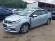 2017 Chevrolet Cruze LS с VIN 1G1BB5SMXH7190658, выставлен на аукционе IAAI как лот 42989297 с пробегом 123 494 миль миль и . История ставок и продаж доступна на DreamBid. Изображение 2.