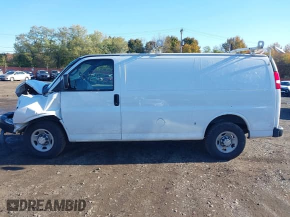 ✅ 2017 Chevrolet Express Cargo • VIN: 1GCWGAFFXH1338504 • Лот: 43446402. Опубликован ранее на IAAI с пробегом 95 666 миль. Бесплатный доступ к архиву аукционных продаж из США и подробный отчёт об истории автомобиля на DreamBid. Изображение 14.