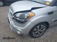 ✅ 2013 Kia Soul + • VIN: KNDJT2A65D7537499 • Лот: 43572995. Опубликован ранее на IAAI с пробегом 128 031 миль. Бесплатный доступ к архиву аукционных продаж из США и подробный отчёт об истории автомобиля на DreamBid. Изображение 13.
