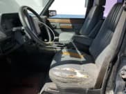 ✅ 1987 Land Rover Range Rover • VIN: SALHV1146HA292148 • Лот: 65999235. Опубликован ранее на Copart с пробегом 130 576 миль. Бесплатный доступ к архиву аукционных продаж из США и подробный отчёт об истории автомобиля на DreamBid. Изображение 7.