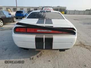 2013 Dodge Challenger SXT z VIN 2C3CDYAG8DH627871, wystawiony jako Copart lot #68657084 z przebiegiem Nie podano mil oraz Szkoda całkowita • Salvage title. Historia ofert i sprzedaży dostępna na DreamBid. Obrazek 6.