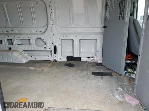 ✅ 2018 Ford Transit • VIN: 1FTYR2YG3JKA71639 • Lot: 53021975. Listed on Copart with Not provided. Free auction sales archive from the USA and detailed vehicle history report at DreamBid. Image 11.