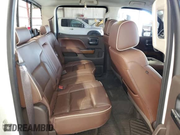 2016 Chevrolet Silverado 3500HD High Country с VIN 1GC4K1E8XGF300605, выставлен на аукционе Copart как лот 62260115 с пробегом 138 551 миль миль и Списание • Salvage title. История ставок и продаж доступна на DreamBid. Изображение 10.